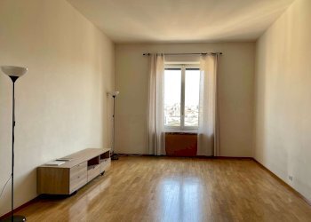 camera - Four-room apartment via VOLTA, 9, Torino (neighborhood Centro) - photo 25