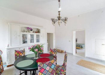 Salone - Four-room apartment via Prato, 37, Albese con Cassano - photo 1