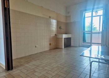 Salone - Appartamento via Aurora, frazione Cerialdo, Cuneo - foto 13