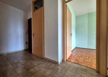 Corridoio - Appartamento via Aurora, frazione Cerialdo, Cuneo - foto 23