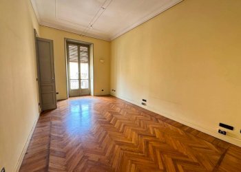 Camera da letto - Ufficio Cuneo (zona Centro) - foto 8