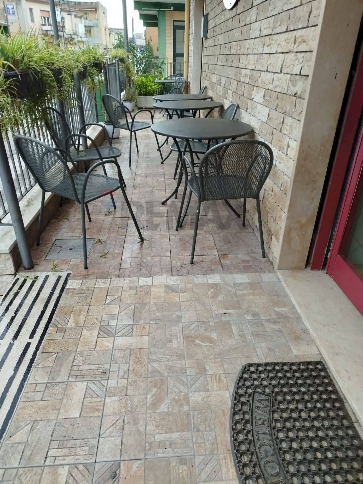 Terrazza - Commercial Activity Via Giuseppe Verdi
 
9, Piedimonte San Germano - photo 1