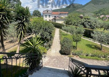 Vista delle montagne - Casa semi indipendente via salita risi
 
3, Sant'Elia Fiumerapido - foto 11