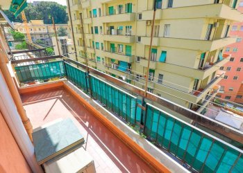 Balcone - Three-room apartment corso Ferdinando Magellano, 1b, Genova (neighborhood Sampierdarena) - photo 4