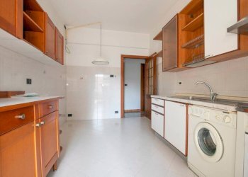 Cucina - Three-room apartment corso Ferdinando Magellano, 1b, Genova (neighborhood Sampierdarena) - photo 6