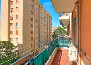 Balcone - Three-room apartment corso Ferdinando Magellano, 1b, Genova (neighborhood Sampierdarena) - photo 11
