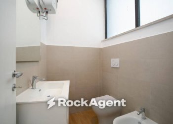 Bagno - Negozio via degli Ortaggi, 27, Roma - foto 16