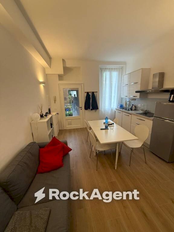 Salone - Two-room apartment Ripa di Porta Ticinese, 117, Milano - photo 3