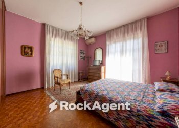 Camera da letto - Villa via E. H. Grieg, Saronno - photo 12