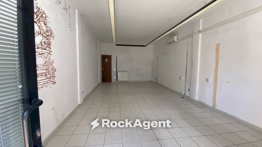 Interno non residenziale - Negozio Staffoli 22, PI, Santa Croce sull'Arno - foto 2