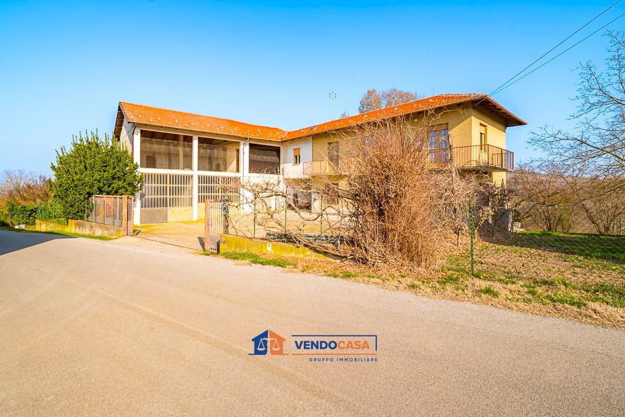Casa indipendente Novello - foto 1