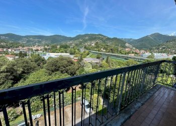 Three-room apartment Via Tre Scalini, Rapallo - photo 3