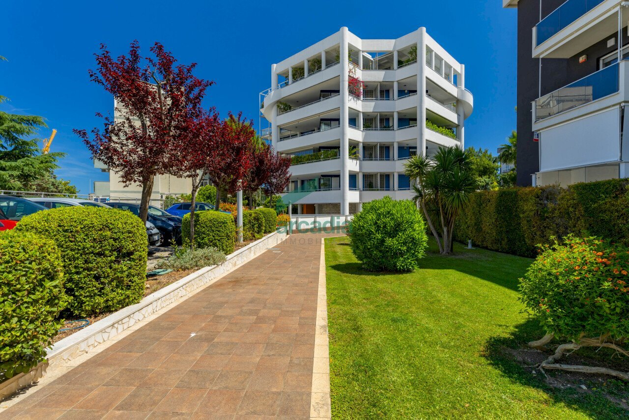 dettagli - Four-room apartment Viale Louis Pasteur 15A, Bari - photo 2