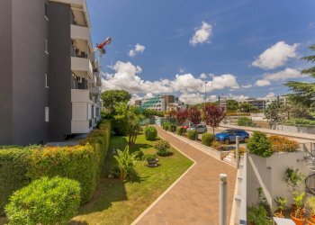 vista - Four-room apartment Viale Louis Pasteur 15A, Bari - photo 29