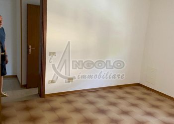 soggiorno - Three-room apartment Stienta - photo 3