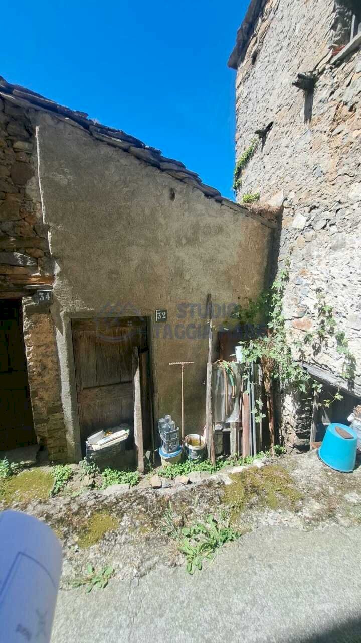 1 - Warehouse Via Montà, Montalto Carpasio - photo 2