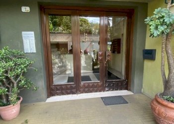 1 entrata condominio - Quadrilocale Via degli Ulivi 7, Ventimiglia - foto 1