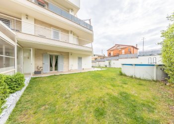 5.jpg - Three-room apartment Fonte Nuova - photo 4