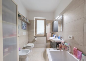 29.jpg - Three-room apartment Fonte Nuova - photo 22