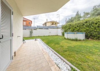 30.jpg - Three-room apartment Fonte Nuova - photo 23