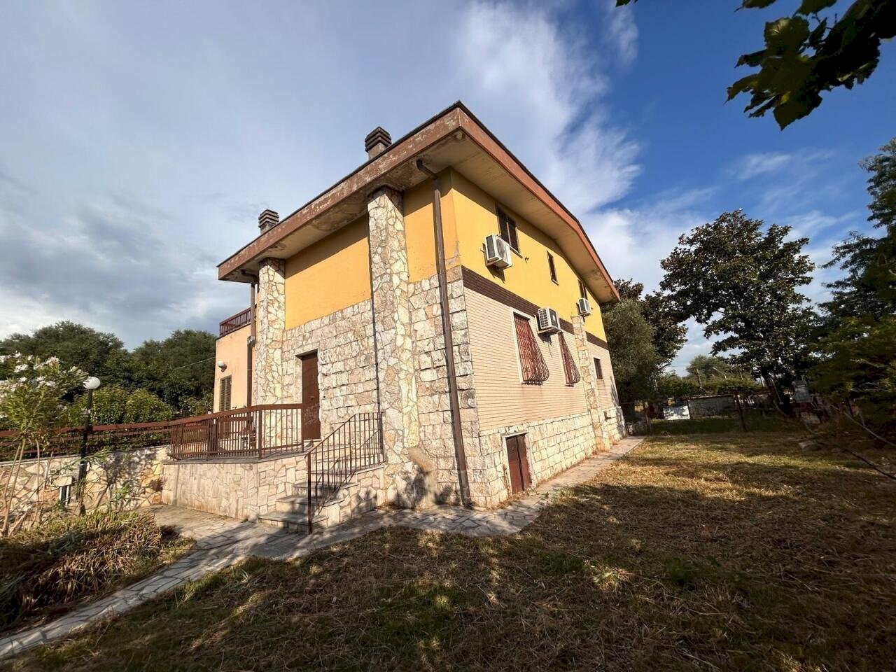 WhatsApp Image 2026-06-17 at 09.08.31 (4) - Villa Via Andrea Mantegna snc, Guidonia Montecelio - photo 1
