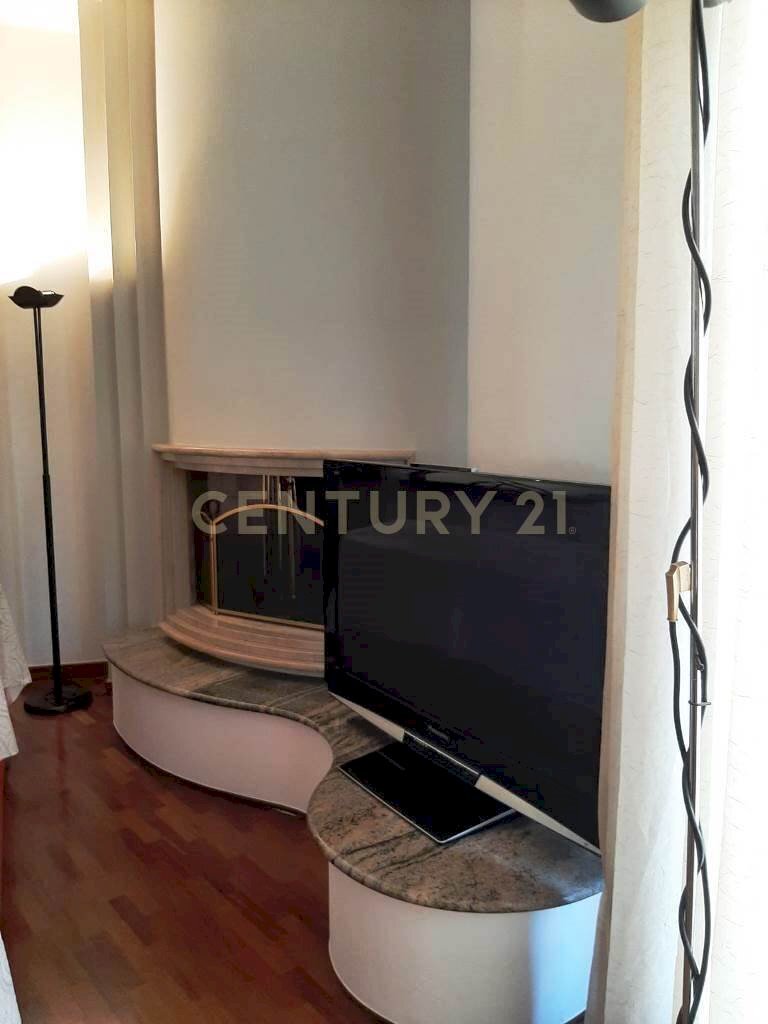 camino - Portion of a house Via Giacomo Favretto, Verona (neighborhood Borgo Milano) - photo 3