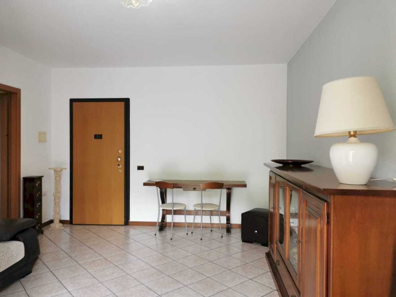 Ingresso in zona giorno - Two-room apartment Via Cinque Giornate 2, Cernobbio - photo 2