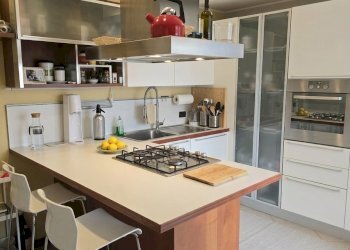 Cucina - Three-room apartment Via Ada Negri 23, Carugo - photo 8