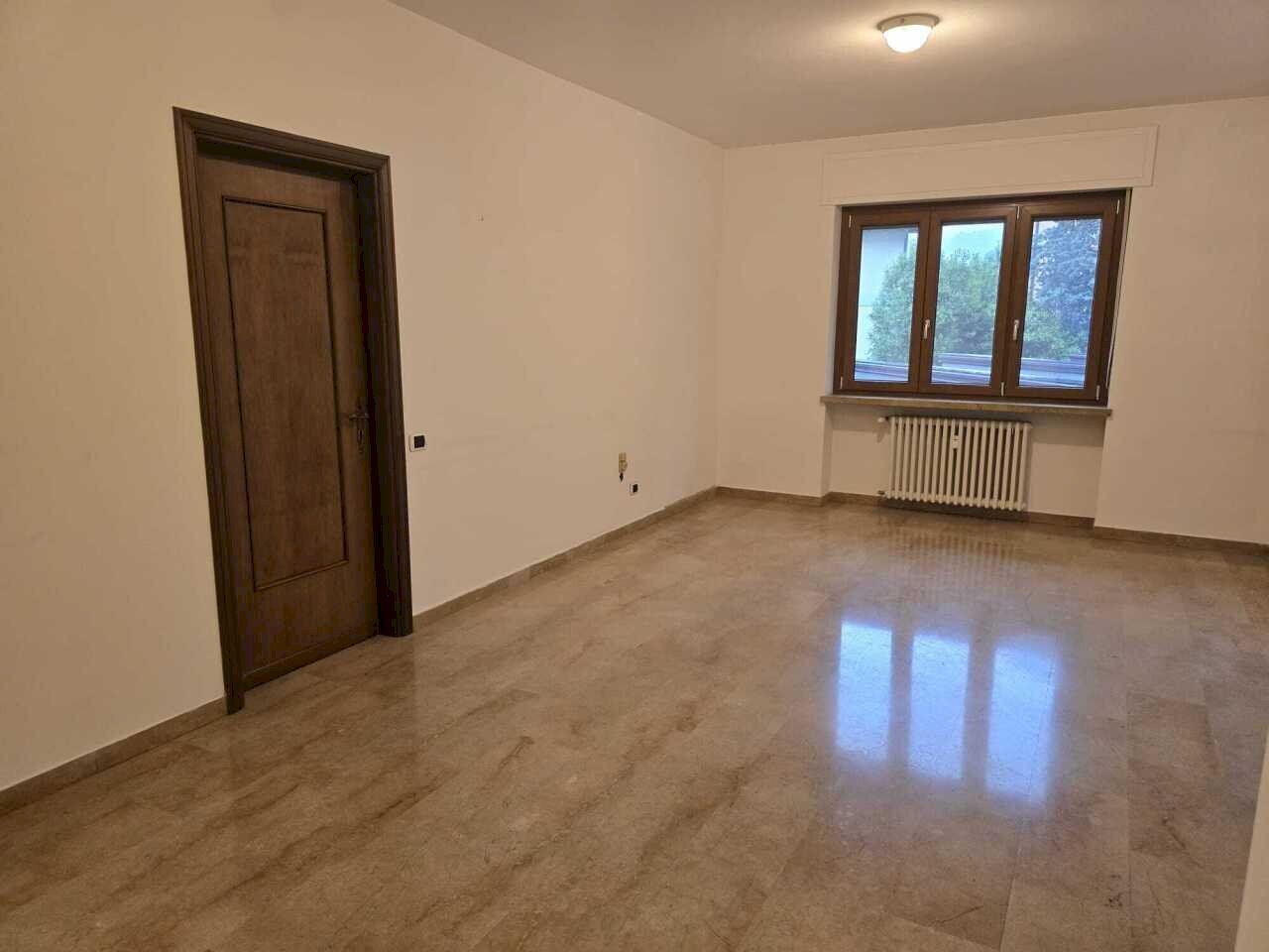 Interni appartamento - Three-room apartment Via Giacomo Leopardi 16, Erba - photo 2