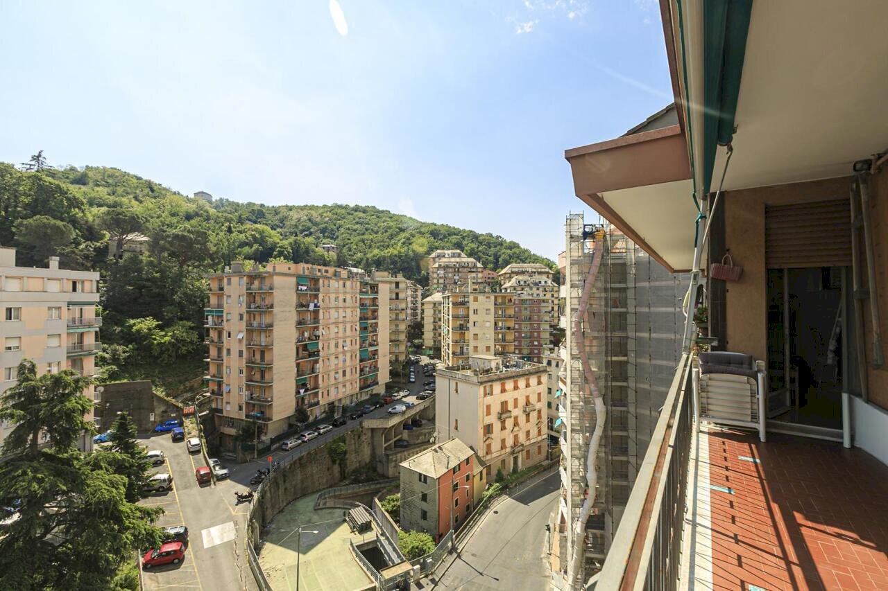 BALCONE E VISTA (3) - Appartamento Via Piero Pinetti 66 B, Genova (zona Marassi) - foto 3