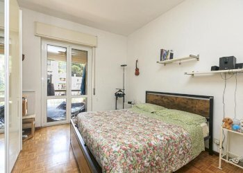 CAMERA (3) - Appartamento Via Piero Pinetti 66 B, Genova (zona Marassi) - foto 15