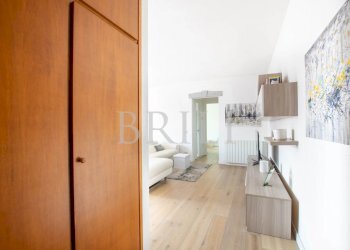 ingresso con armadio cappottiera/ripostiglio - Two-room apartment Via Ciro Menotti, Olbia - photo 7