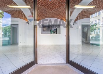 Stable - Palace Via Rosselli, 1 
 Biella, Biella - photo 2