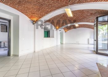 Stable - Palace Via Rosselli, 1 
 Biella, Biella - photo 6