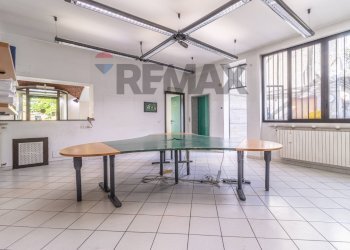Stable - Palace Via Rosselli, 1 
 Biella, Biella - photo 9