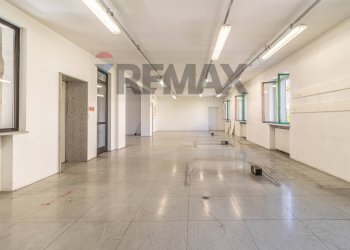 Stable - Palace Via Rosselli, 1 
 Biella, Biella - photo 23