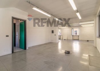 Stable - Palace Via Rosselli, 1 
 Biella, Biella - photo 26