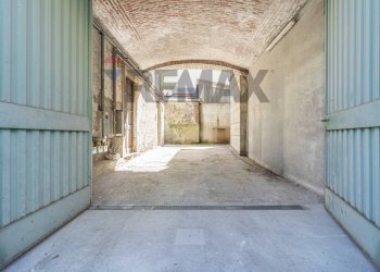 Stable - Palace Via Rosselli, 1 
 Biella, Biella - photo 29