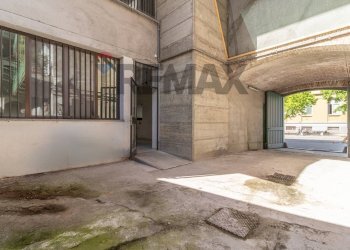 Stable - Palace Via Rosselli, 1 
 Biella, Biella - photo 30