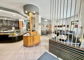 Sala - Cafeteria - Cold Bar piazza astesano, 27, Asti - photo 3