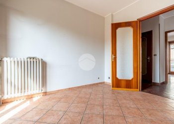 Four-room apartment Via Giuseppe di Vittorio, Robassomero - photo 12