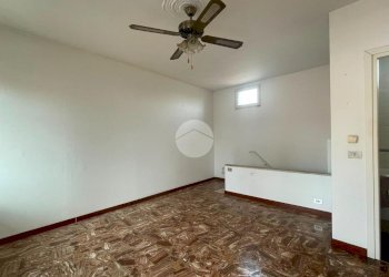 Three-room apartment Via Roma, Piossasco - photo 6