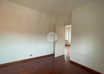 Three-room apartment Via Roma, Piossasco - photo 15