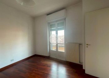 Three-room apartment Via Roma, Piossasco - photo 17