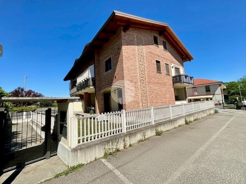 Quadrilocale Via Lombardore, Leini - foto 1