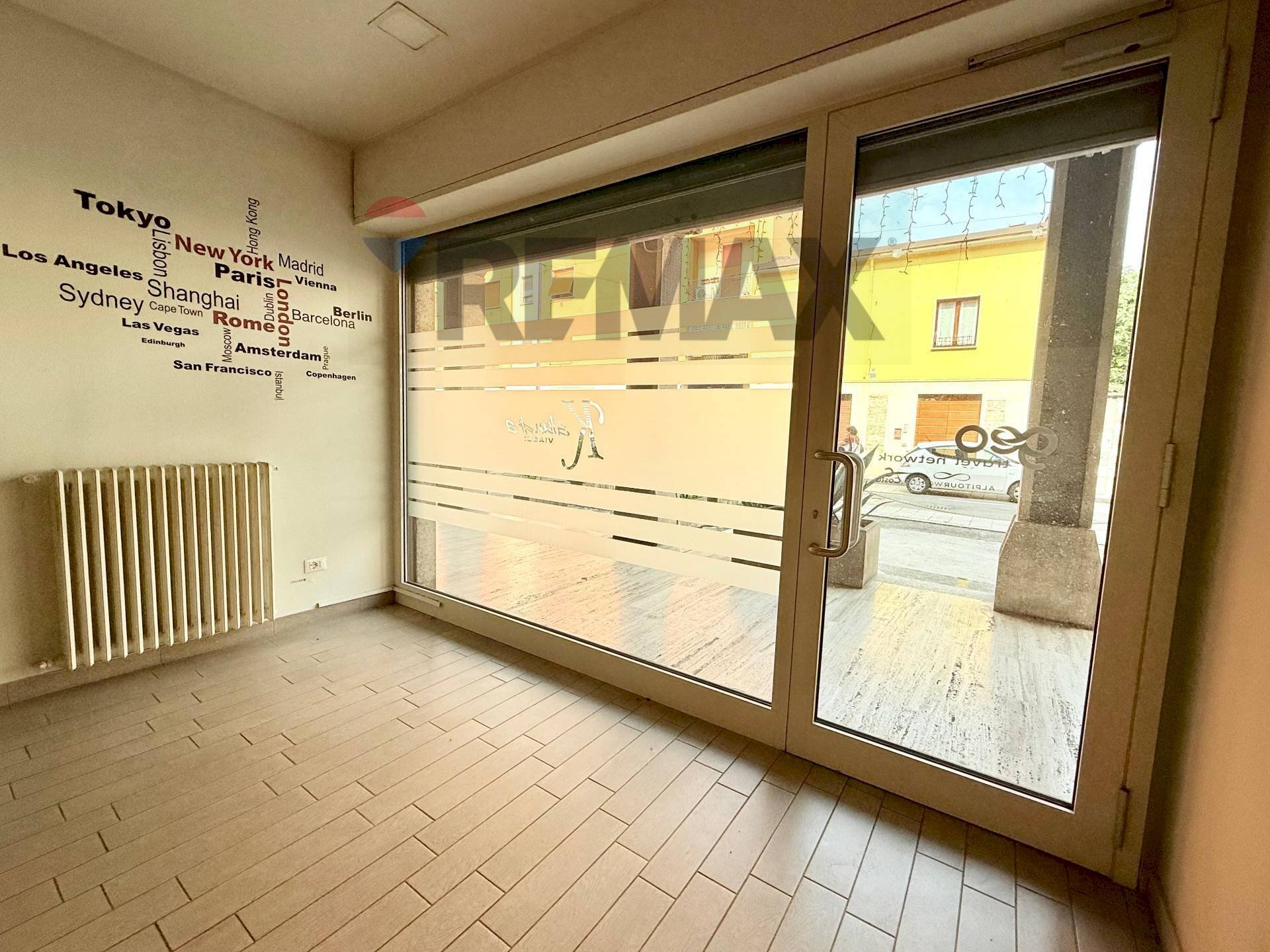 Shop Via Ambaraga, 122
Mompiano, Brescia (neighborhood Mompiano) - photo 3
