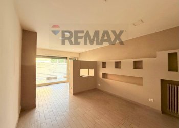 Shop Via Ambaraga, 122
Mompiano, Brescia (neighborhood Mompiano) - photo 4