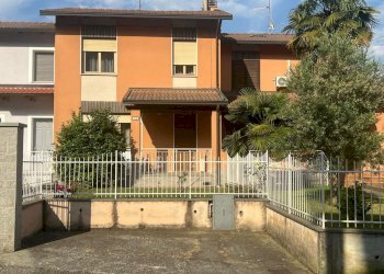Villa a Schiera Ivrea - foto 1