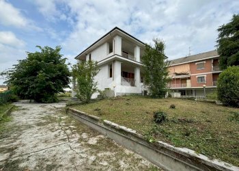 Villa Via S.M D. Mazzarello, Nizza Monferrato - foto 15