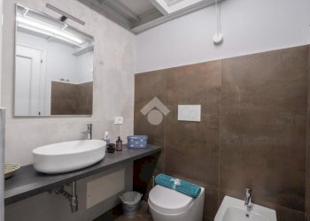 Two-room apartment Via Giuseppe Luigi Lagrange, Torino (neighborhood Centro) - photo 21